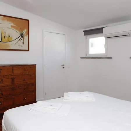 Downtown With Sea View Apartment *